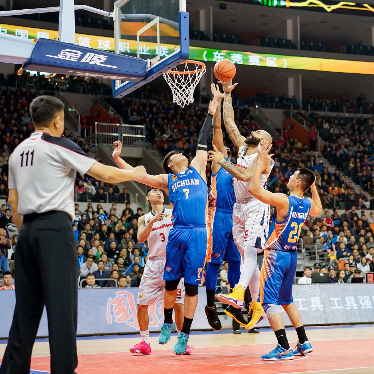 收购疑云将迎答案 育碧确认本周五前公布财务报告