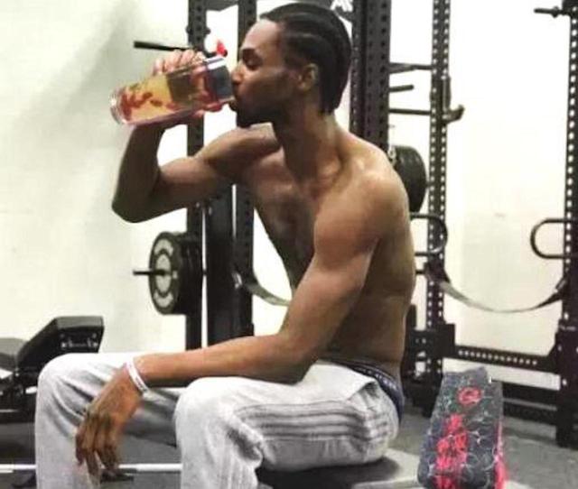 AC米兰主场气势如虹