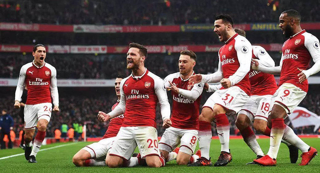 湖人两大致命弱点暴露，东契奇束手无策！詹姆斯难逃责罚，一人急需弃用