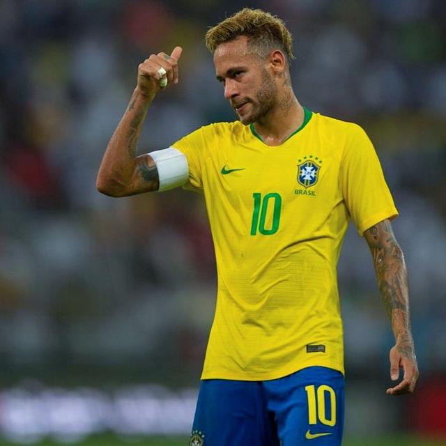 世界杯裁判名单公布：中国裁判马宁入选