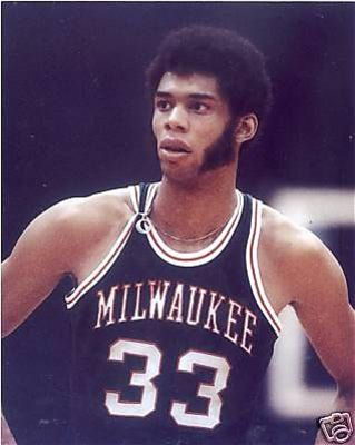 中超赛报：武汉三镇客场战胜山东泰山,