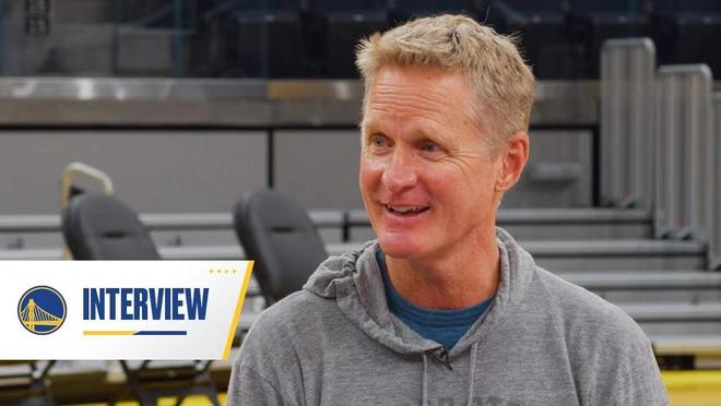 威利·梅斯（Willie Mays）在 1954 年世界大赛上演“惊天接杀（The Catch）”，被誉为史上最强守备瞬间